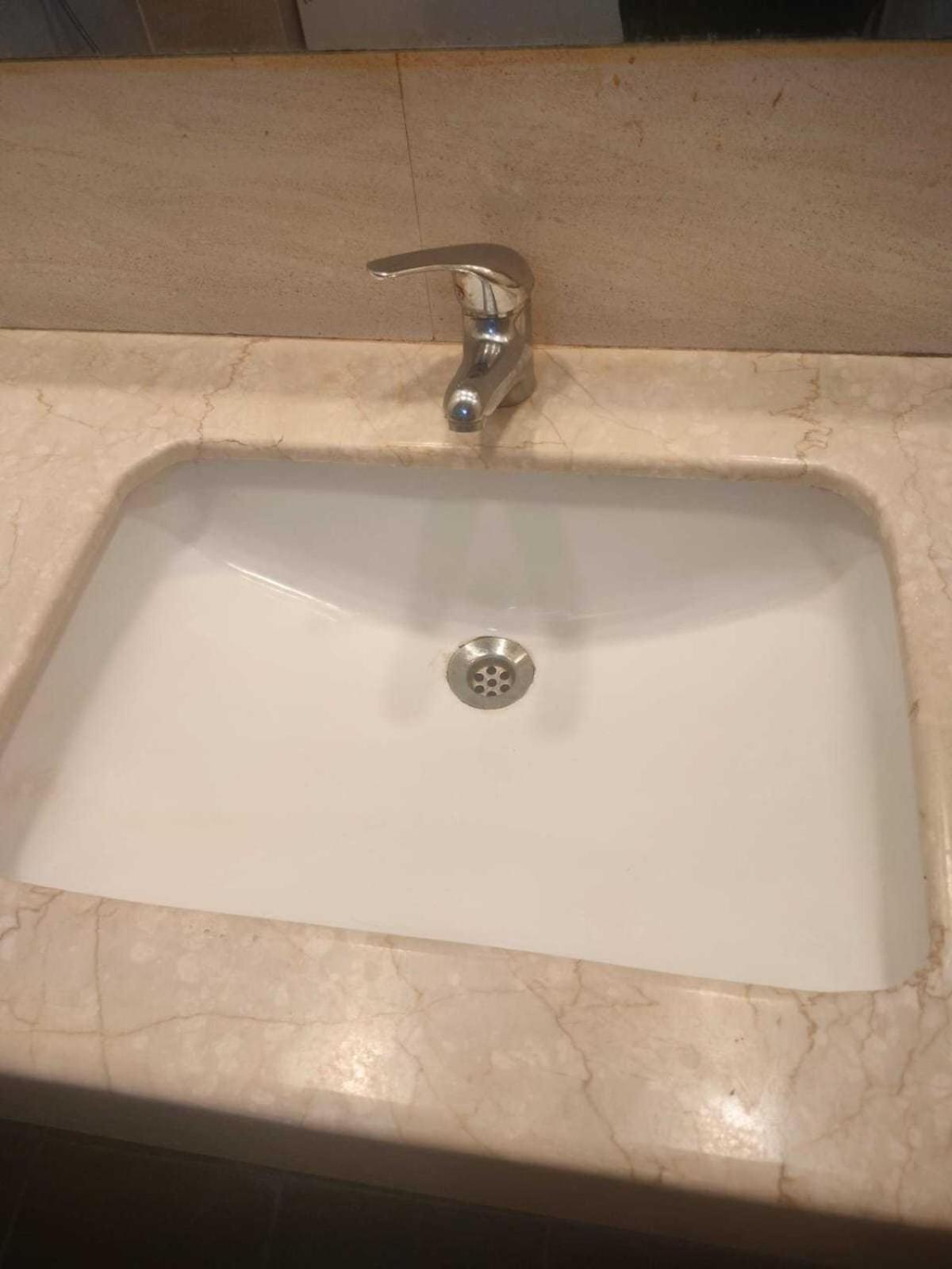 ולורה Spot On Sri Krish Hotel מראה חיצוני תמונה
